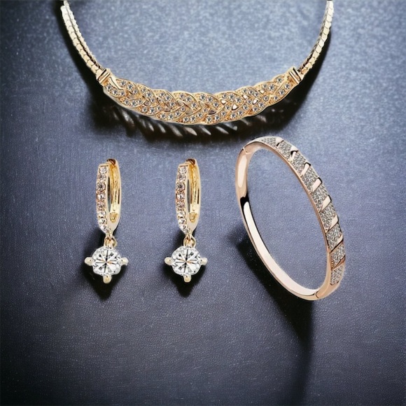 🍀New Austrian crystal Gold / Silver jewelry set. - Picture 3 of 14